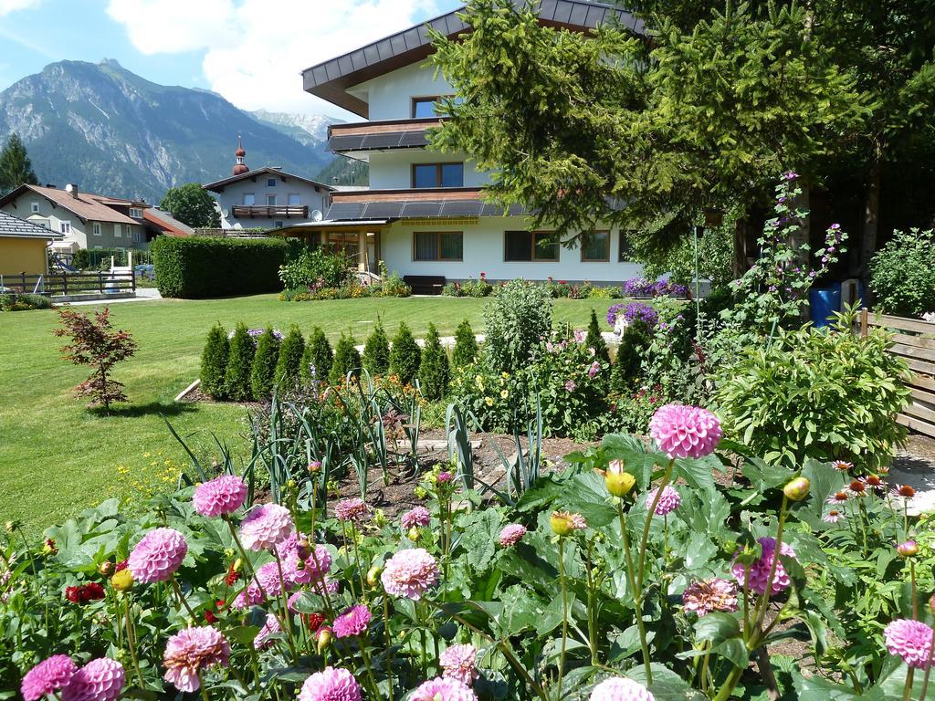 Hotel Gastehaus Frischhut Nassereith Exterior foto