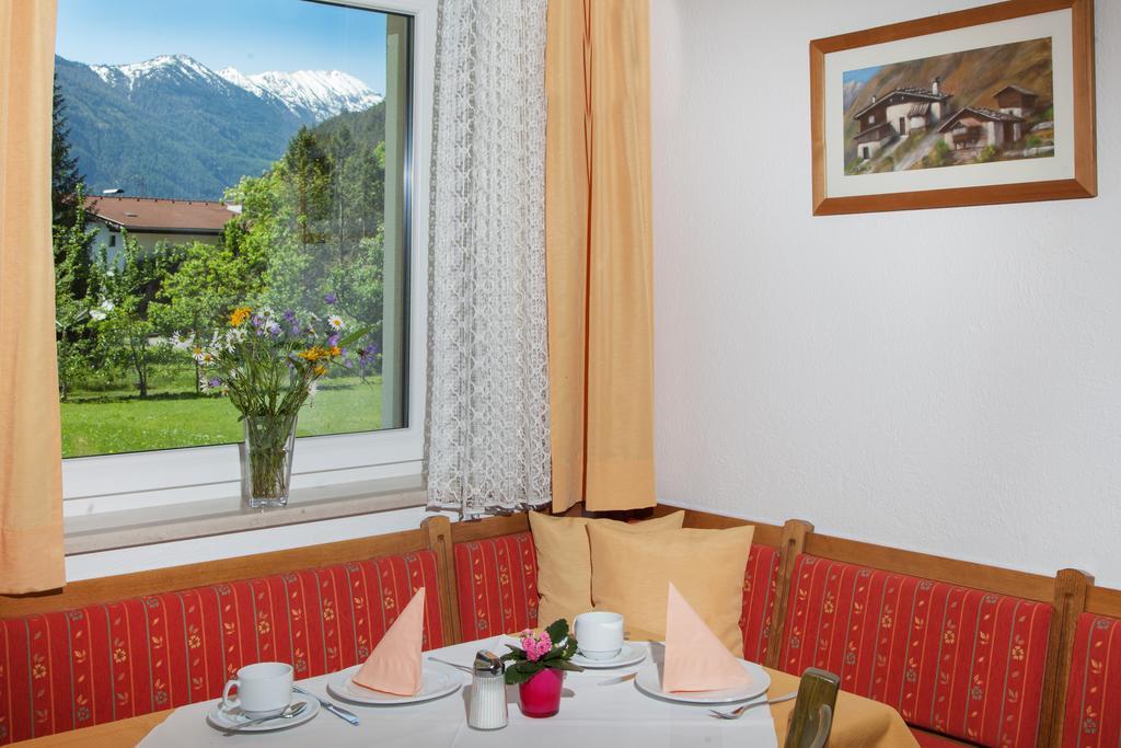 Hotel Gastehaus Frischhut Nassereith Exterior foto